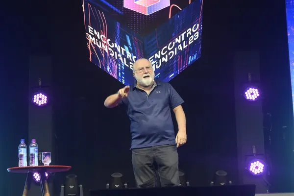Jan na palestra Guardiões da Humanidade em 2023